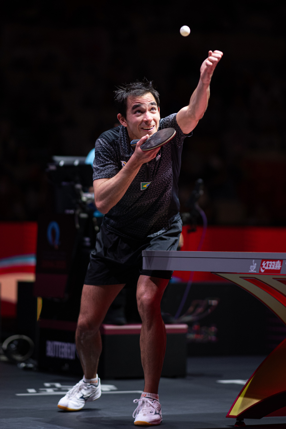 给出了相对 给出了相对